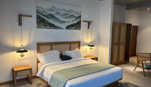 Deluxe Triple Room, Balcony, Mountain View