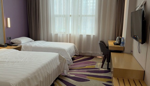 Family Triple Room, City View