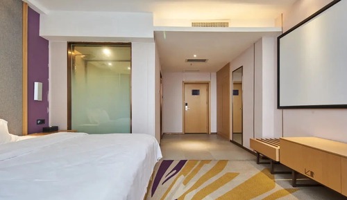 Senior Double Room, City View