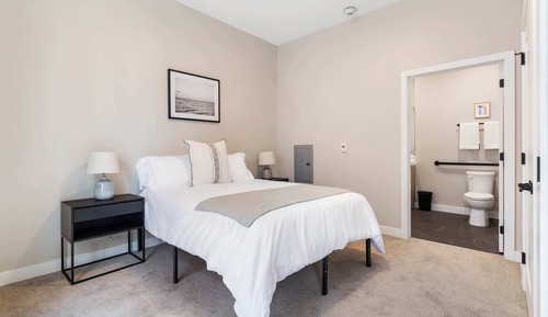 Deluxe Apartment