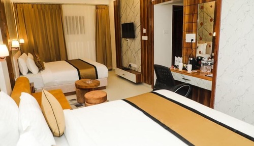 Family Room, City View