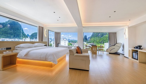 Luxury Suite, Mountain View