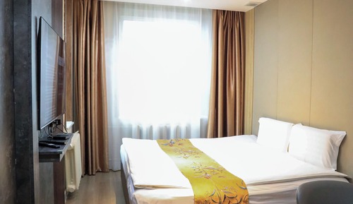 Standard Double Room, City View