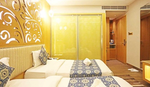 Superior Double Room, City View