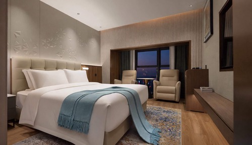 Room, 1 King Bed, Smoking, City View