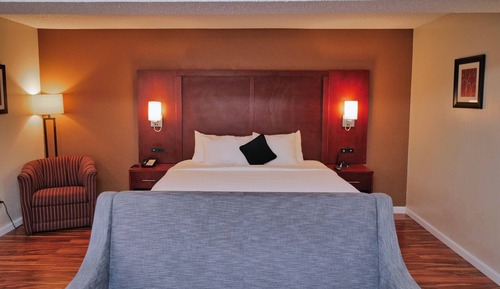 Business Suite, 1 King Bed, Non Smoking