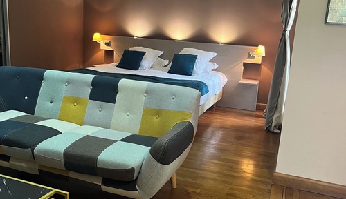 Duplex, 2 Bedrooms, Accessible