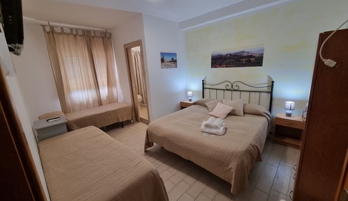 Triple Room
