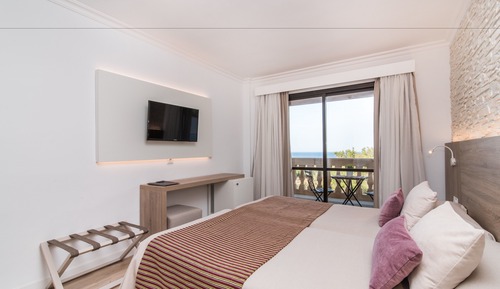 Double Room (Promo)