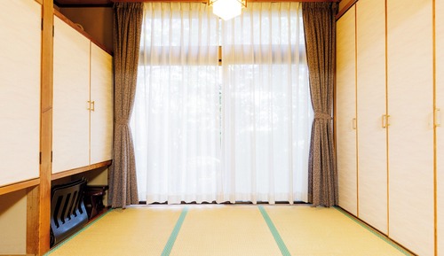 Japanese Room 25 Tatami Non-Smoking (South)