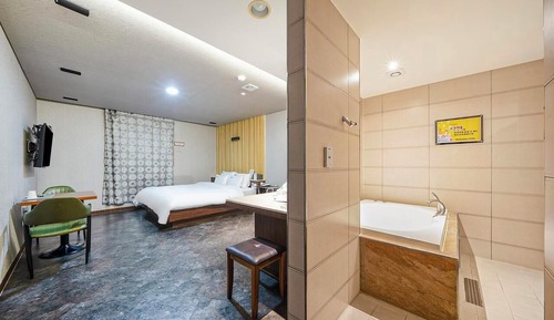 Standard Double Room, 1 Queen Bed, City View