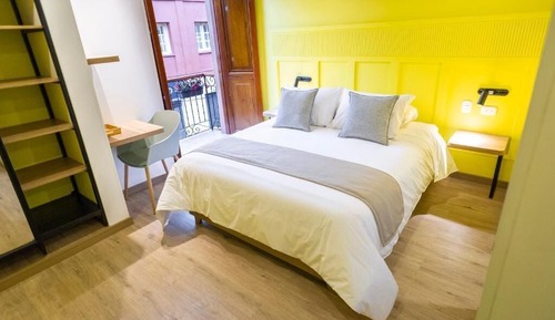 Single Room, Balcony, City View