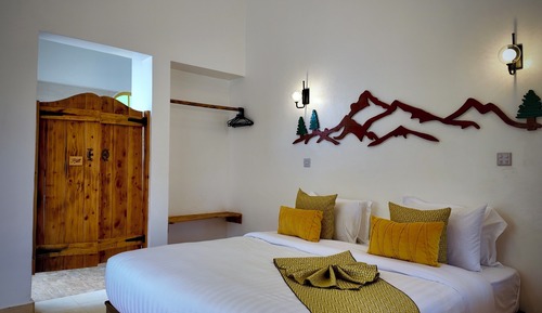 Double or Twin Room, Hill View