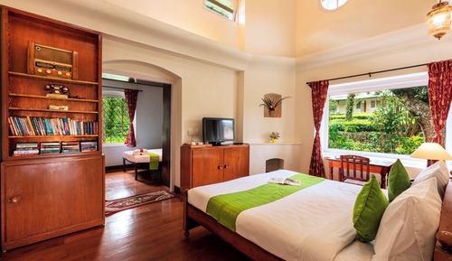 Deluxe Double Room, Garden View