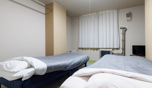 Traditional Twin Room, Non Smoking, Pets Allowed (E)