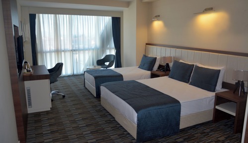 Classic Double or Twin Room, City View