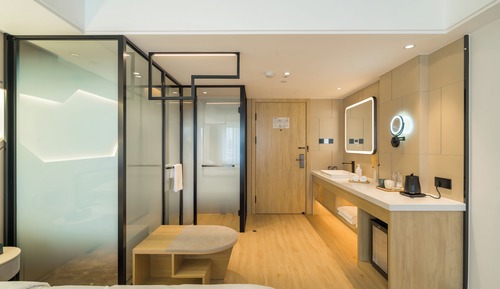 Superior Double Room, City View