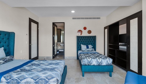 Gallery Apartment