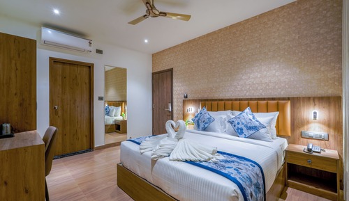 Deluxe Double Room, Garden View