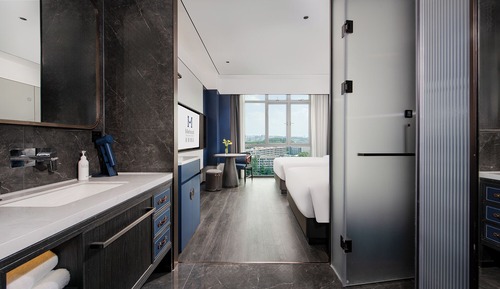 Family Triple Room, Hill View