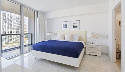 Premier Apartment
