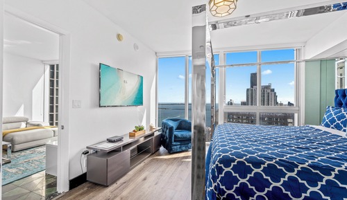 Presidential Apartment, Harbor View