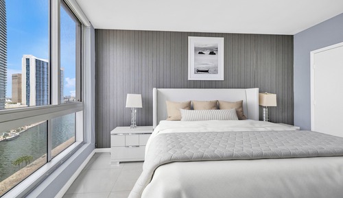 Royal Apartment, Sea View