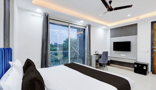 Deluxe Room, Balcony