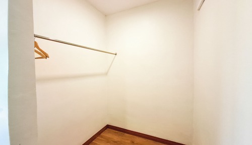 Deluxe Studio