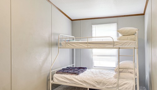 House (2 Bedrooms)
