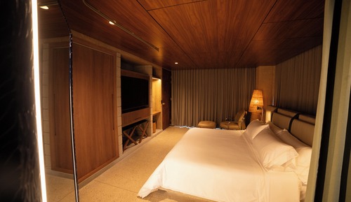 Premium Suite, Hot Tub, City View