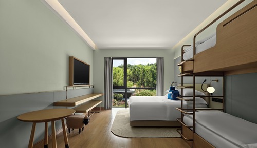 Family Room, Garden View