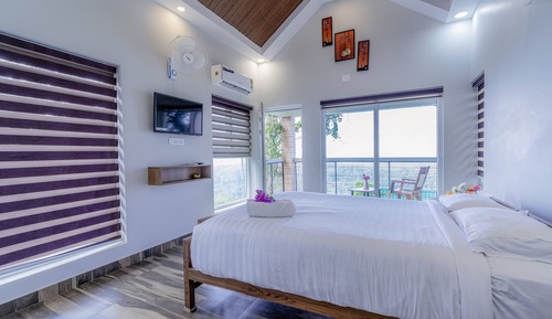 Room, Mountain View