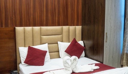 Deluxe Room, City View
