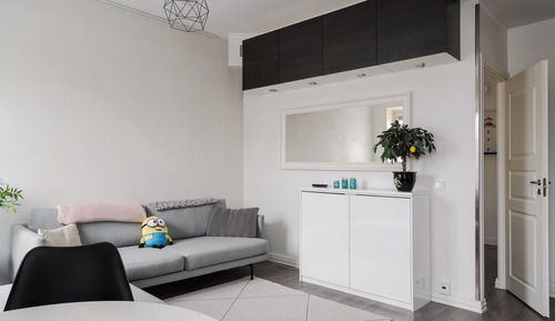 Modern and Renovated 1BR Apt in City Center