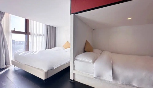 Family Duplex, City View