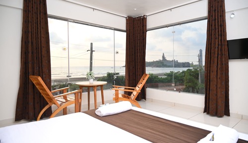 AC Deluxe Room with Sea and Temple View