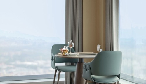 Room, 1 King Bed, River View