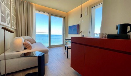 Deluxe Suite, Sea View, Beachfront
