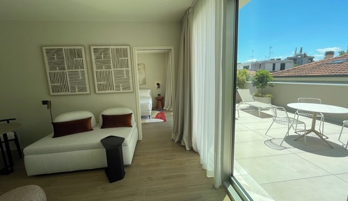 Junior Suite, City View