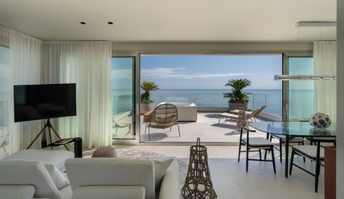 Executive Suite, Sea View, Beachfront