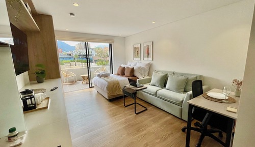 Luxury Apartment, Balcony, Mountain View