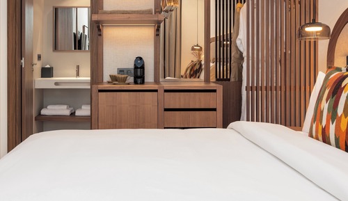 Standard Room, 1 Queen Bed, Accessible