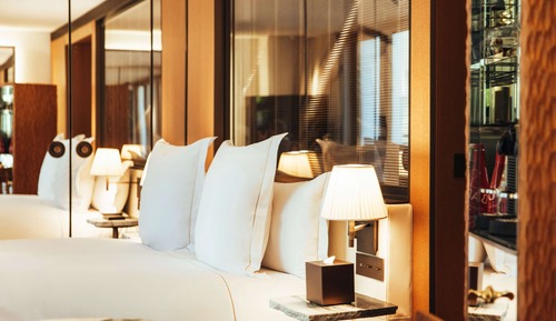 Deluxe Room, 1 King Bed, Balcony