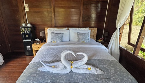 Standard Villa, 1 Queen Bed, Pool View