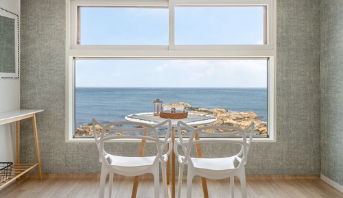 Basic Room, 1 Bedroom (Ocean View 205 (Upon Arrival /BBQ))