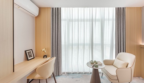 Luxury Twin Room, City View