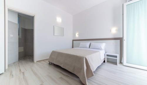 Family Room, Balcony, City View