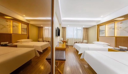 Superior Double Room, City View