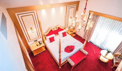 Gold Suite